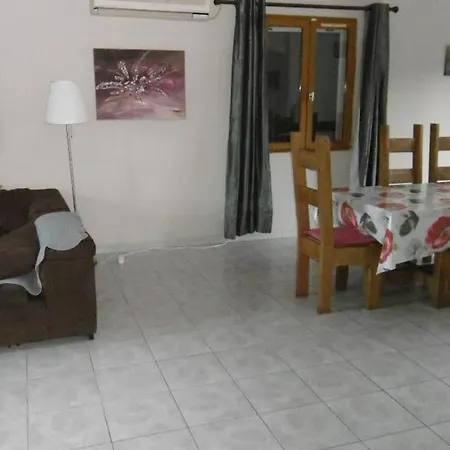 120m2-3 Parking Et Piscine A La Ciotat