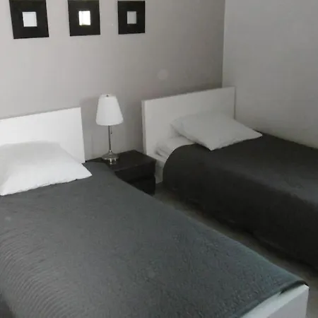 120m2-3 Parking Et Piscine A Apartmán