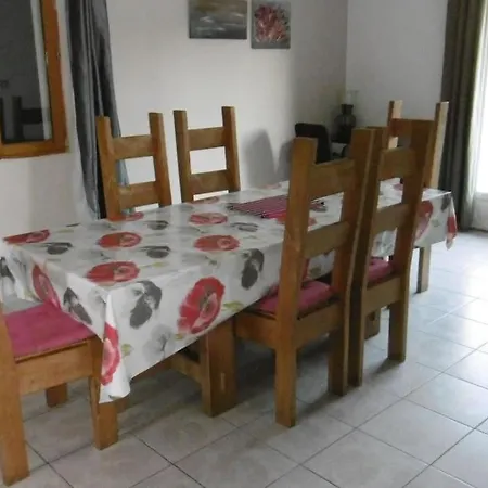 120m2-3 Parking Et Piscine A Daire