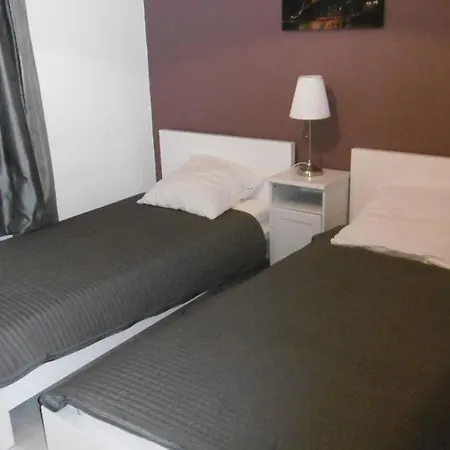 Daire 120m2-3 Parking Et Piscine A